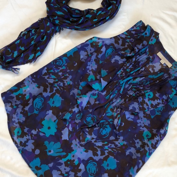 LOFT Tops - Feather light and flowey floral blouse